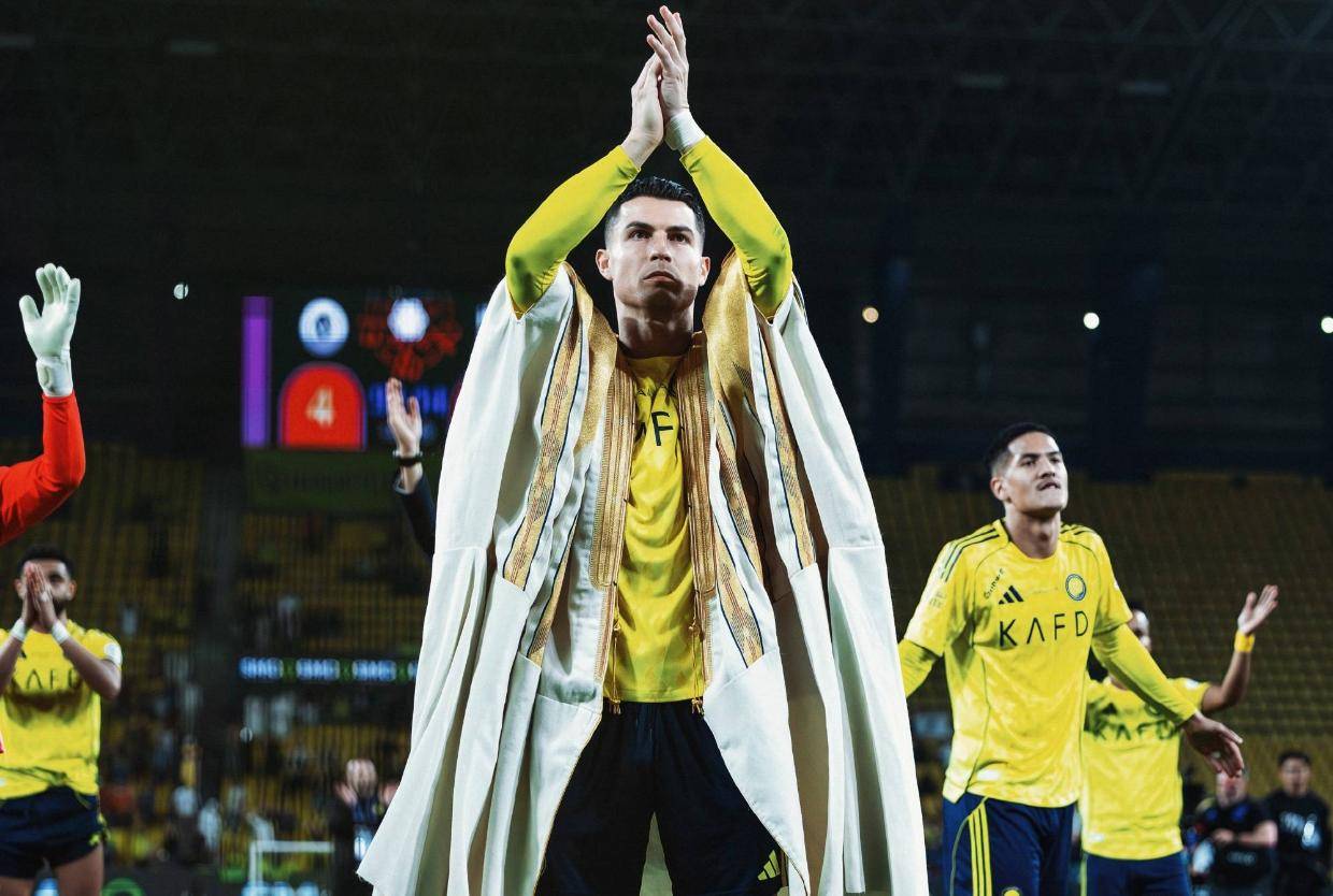 C罗夏窗加盟切尔西？转会专家罗马诺回应来了！